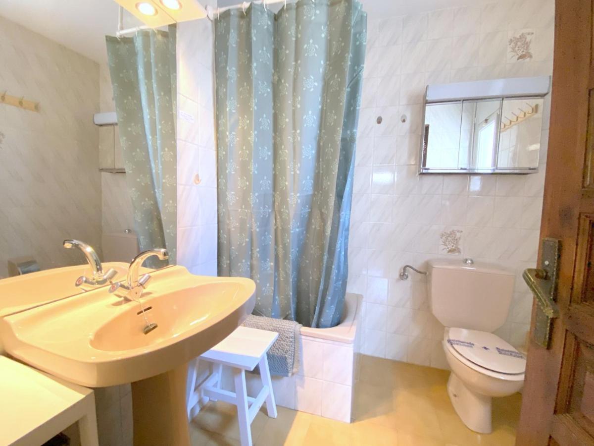 Teules 1 3 Apartment Roses Bagian luar foto